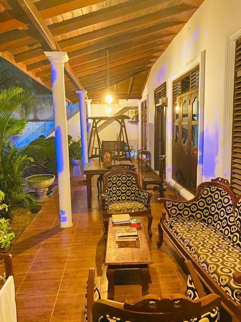 Akash Villa Talaramba Luaran gambar