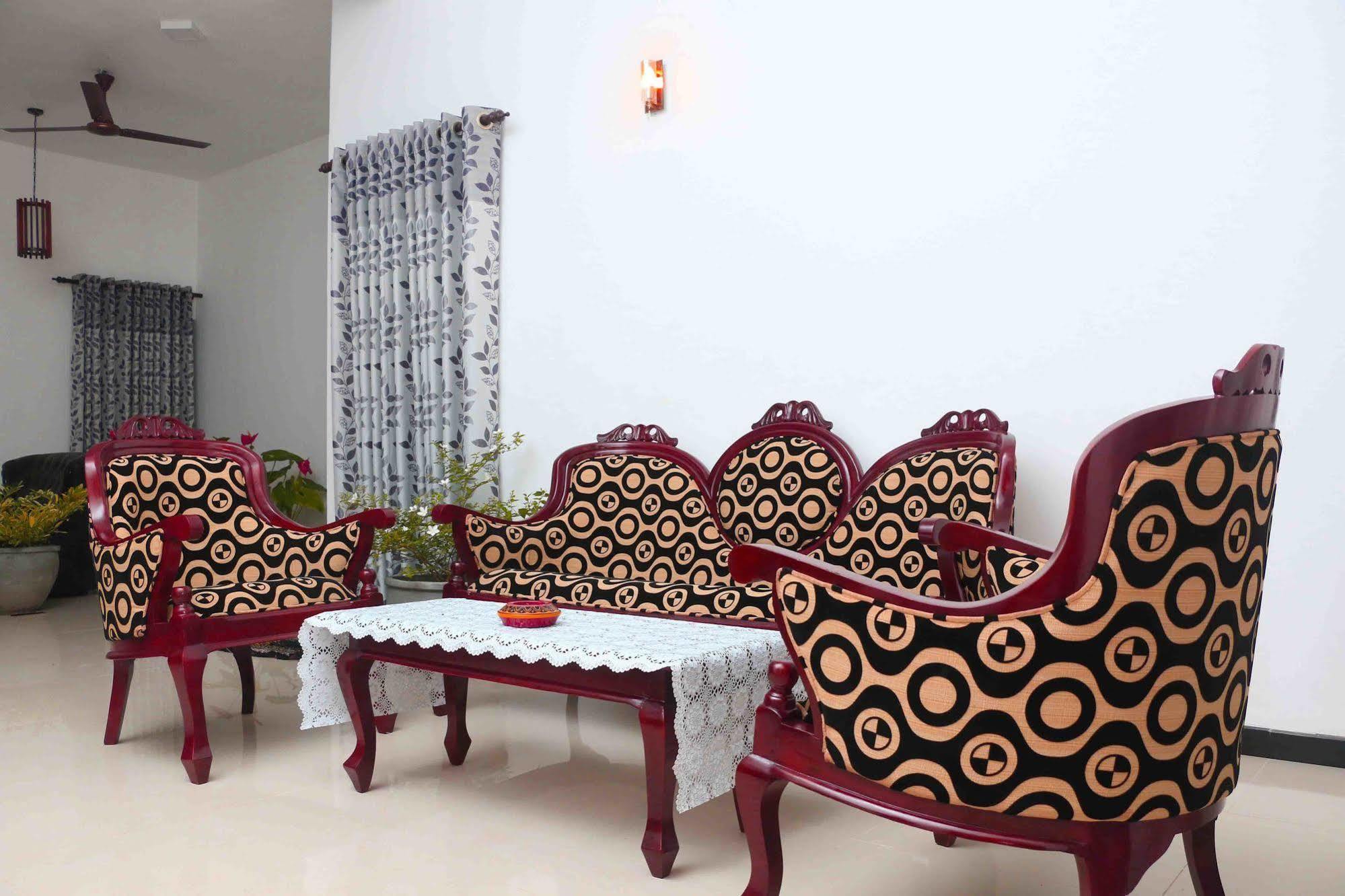Akash Villa Talaramba Luaran gambar